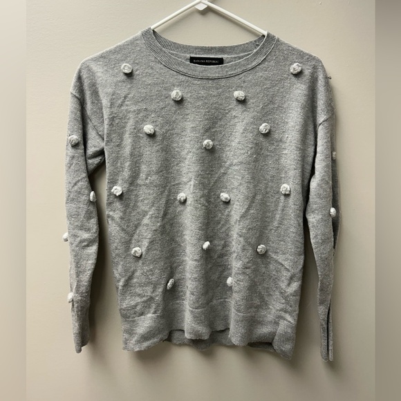 Banana Republic Grey Pom Pom Crewneck Sweater - Picture 1 of 4